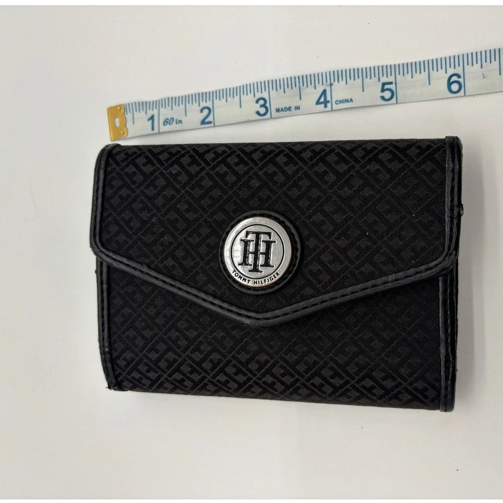 Tommy Hilfiger Women's Black Geometric Pattern Tri Fold‎ Wallet